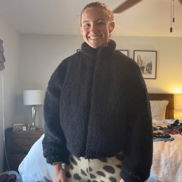 Fuzzy black jacket - Picture 1 of 3